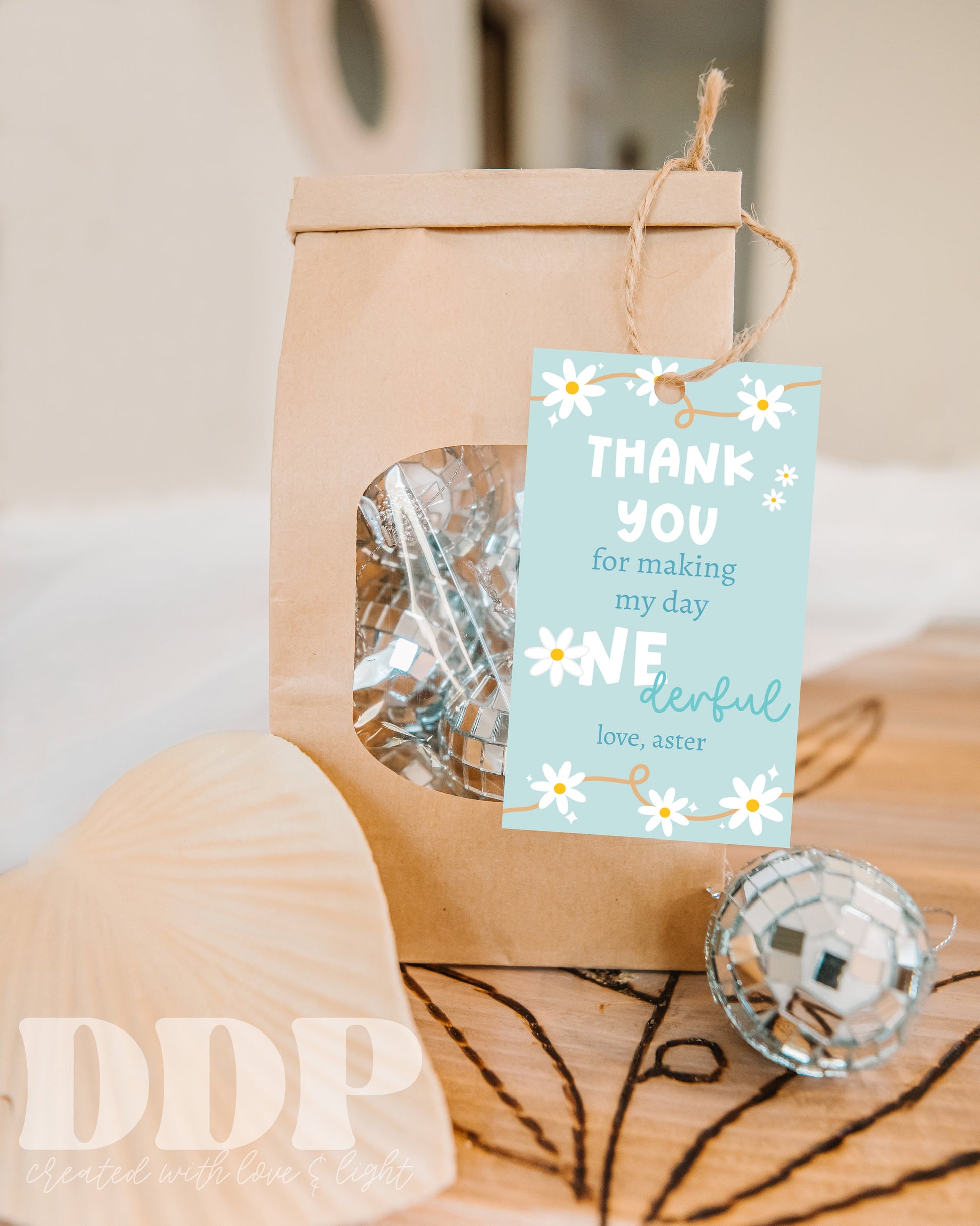 Blue Daisy Chain Birthday Gift Tag Template | Daisy First Gift Label | Daisy First Birthday Gift Tag | Blue Daisy Birthday Favor Tag